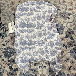 The DockATot Deluxe+ toile cover only